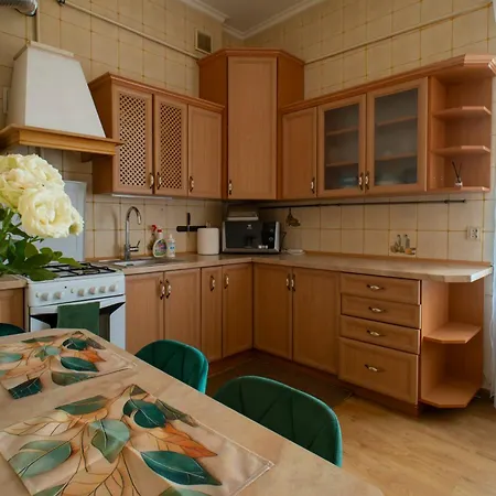 The No7 Near Park And Apartment Lviv